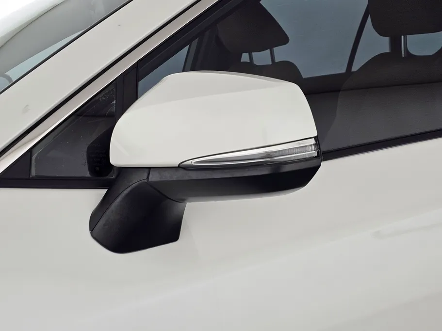 تويوتا راف فور LE 2022 