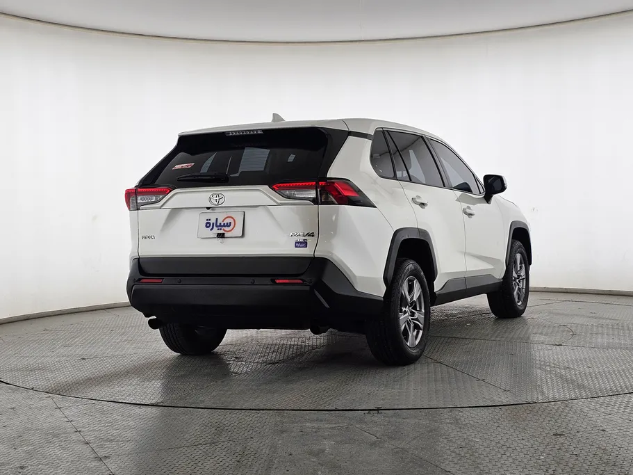 تويوتا راف فور LE 2022 