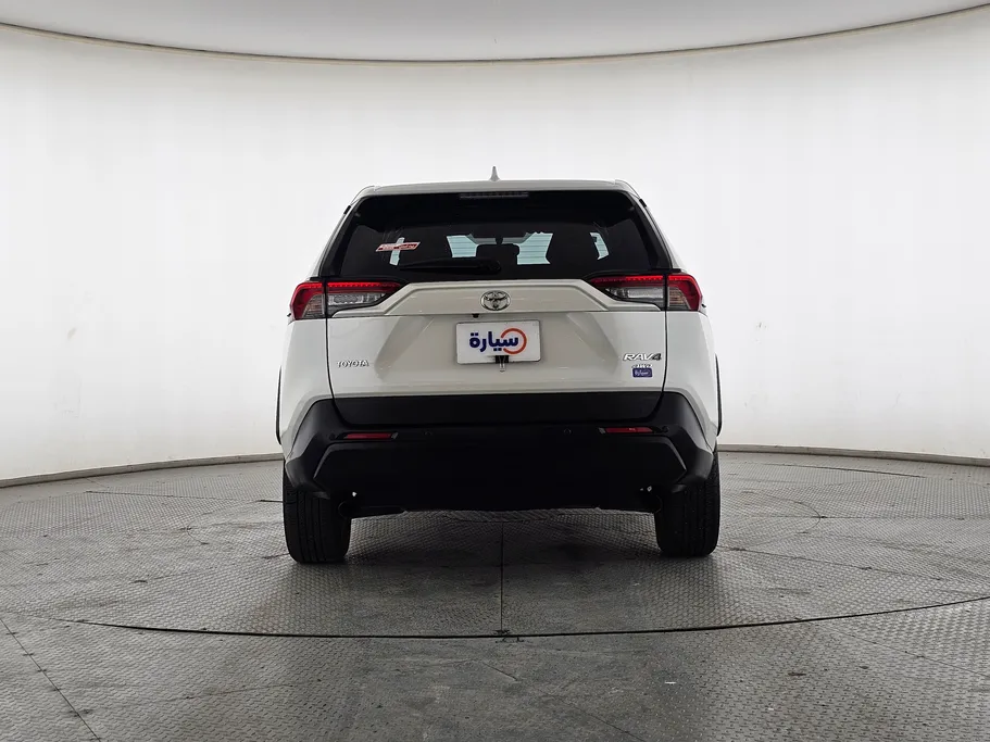 تويوتا راف فور LE 2022 