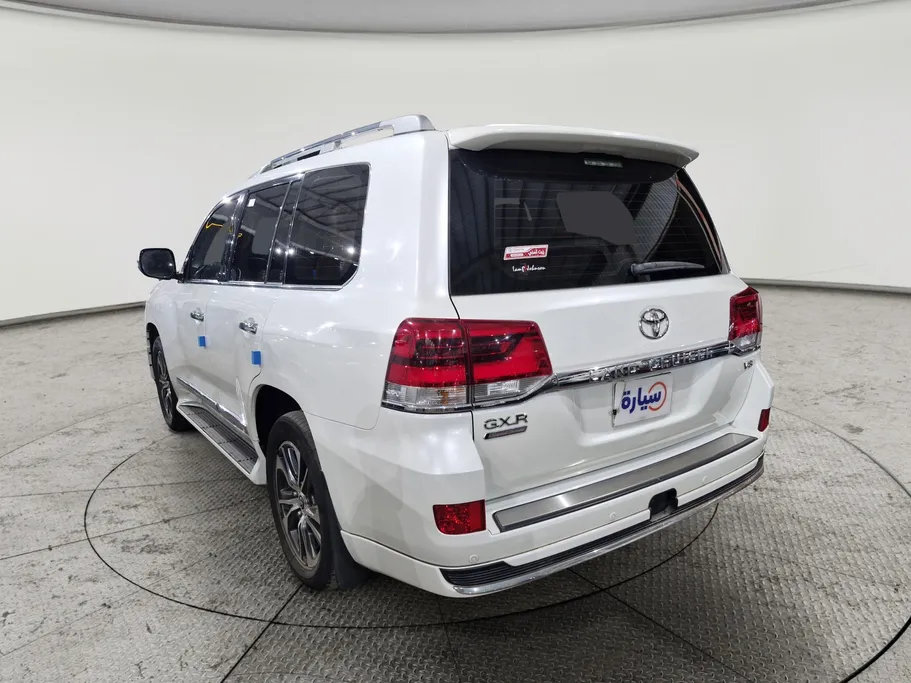 2020 Toyota Land Cruiser Grand Touring 