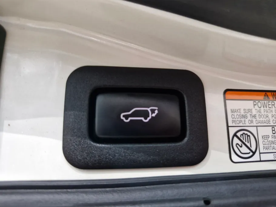 2020 Toyota Land Cruiser Grand Touring 