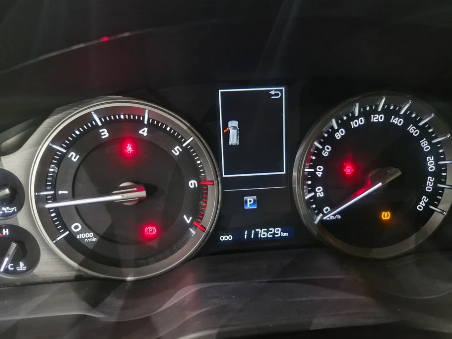 2020 Toyota Land Cruiser Grand Touring 