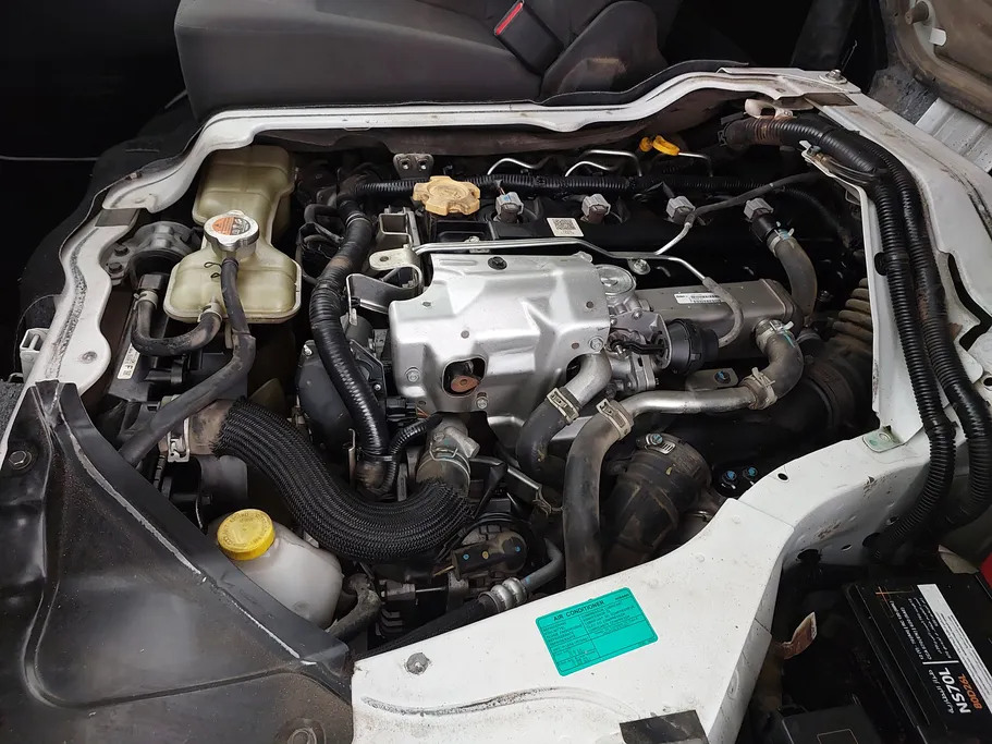 نيسان باص اورفان بضاعة 2023 