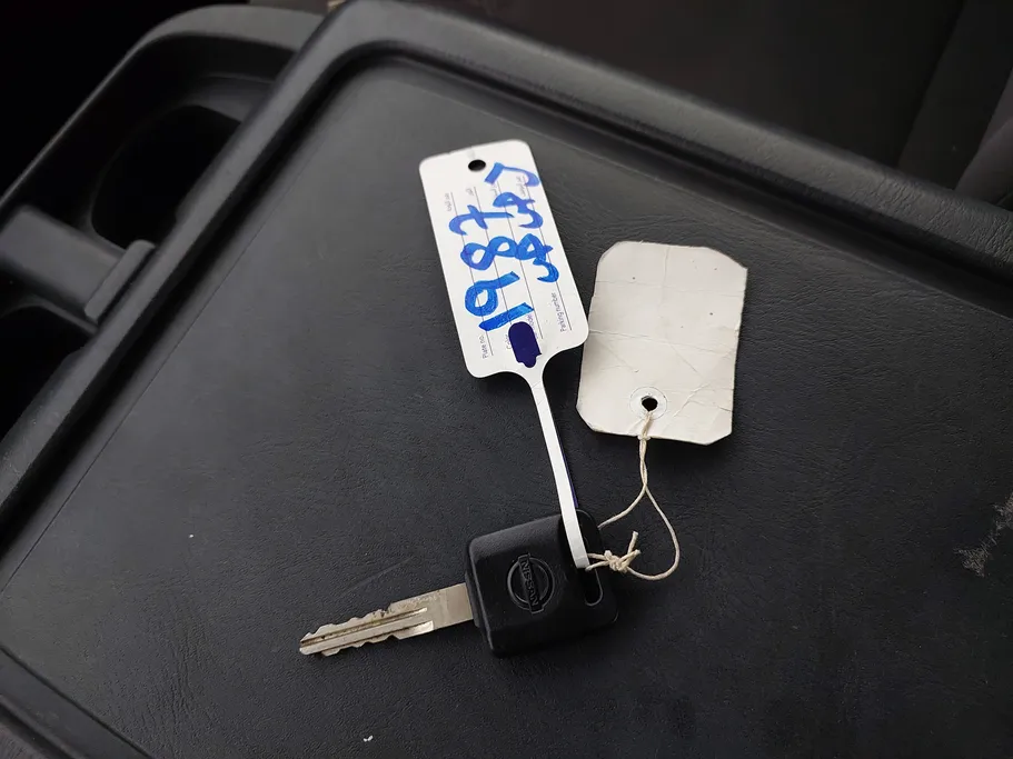 نيسان باص اورفان بضاعة 2023 