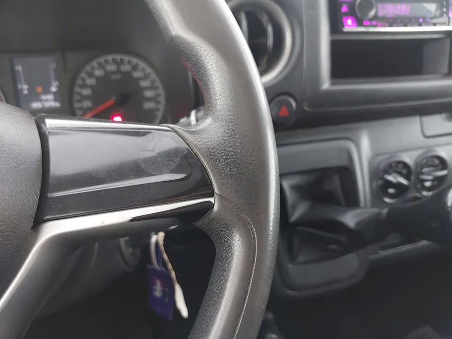 نيسان باص اورفان بضاعة 2023 