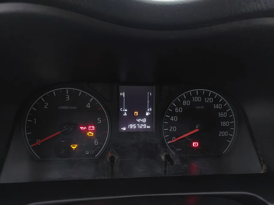 نيسان باص اورفان بضاعة 2023 