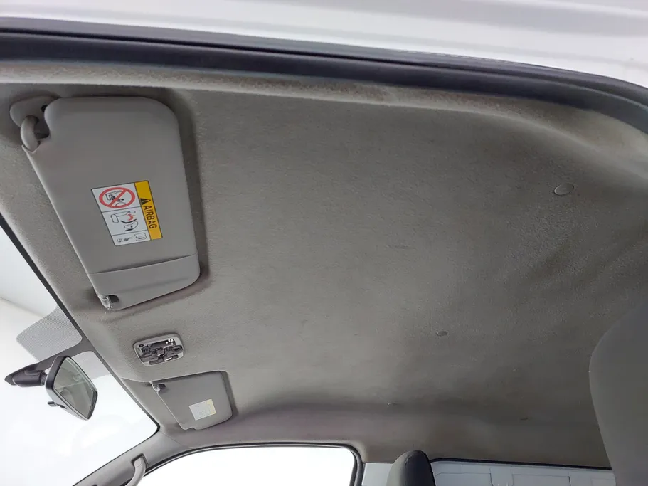 نيسان باص اورفان بضاعة 2023 