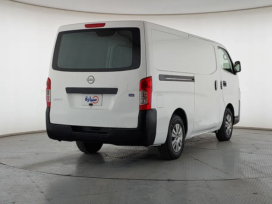 نيسان باص اورفان بضاعة 2023 
