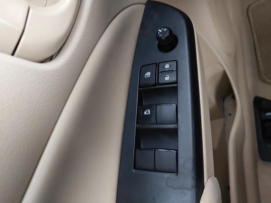 2021 Toyota Yaris  Y 