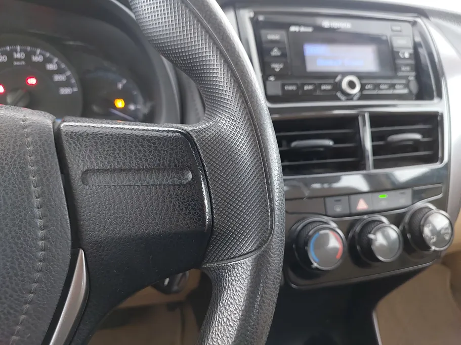 2021 Toyota Yaris  Y 