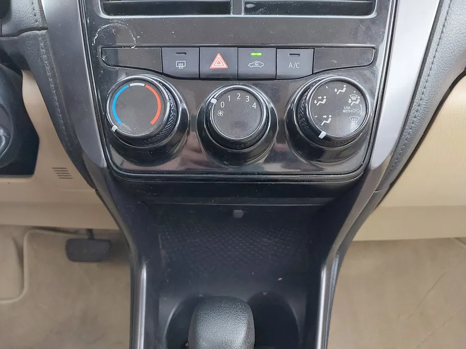 2021 Toyota Yaris  Y 