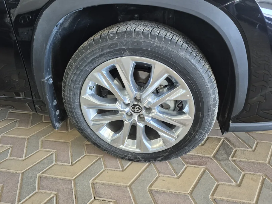 2023 Toyota Highlander Limited 