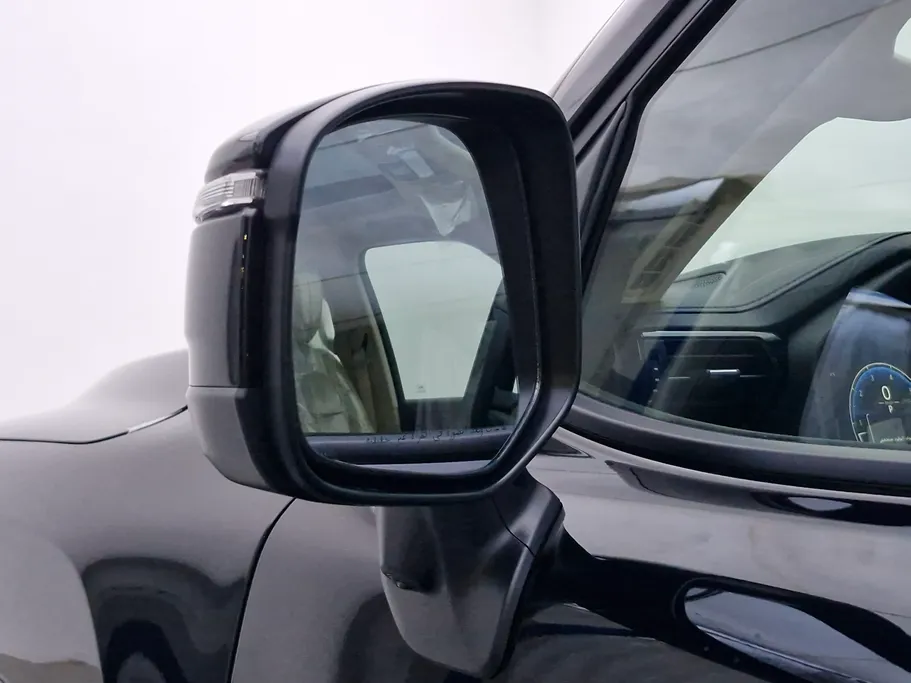 2025 Toyota Land Cruiser GXR4 