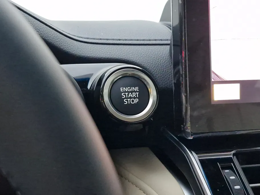 2025 Toyota Land Cruiser GXR4 