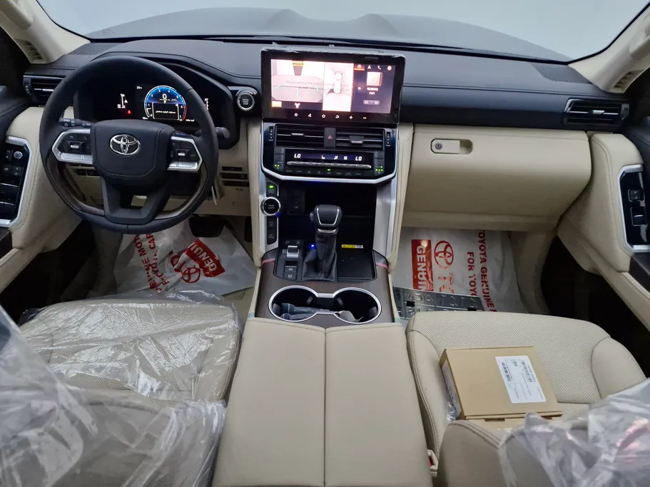 2025 Toyota Land Cruiser GXR4 