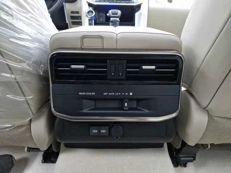 2025 Toyota Land Cruiser GXR4 