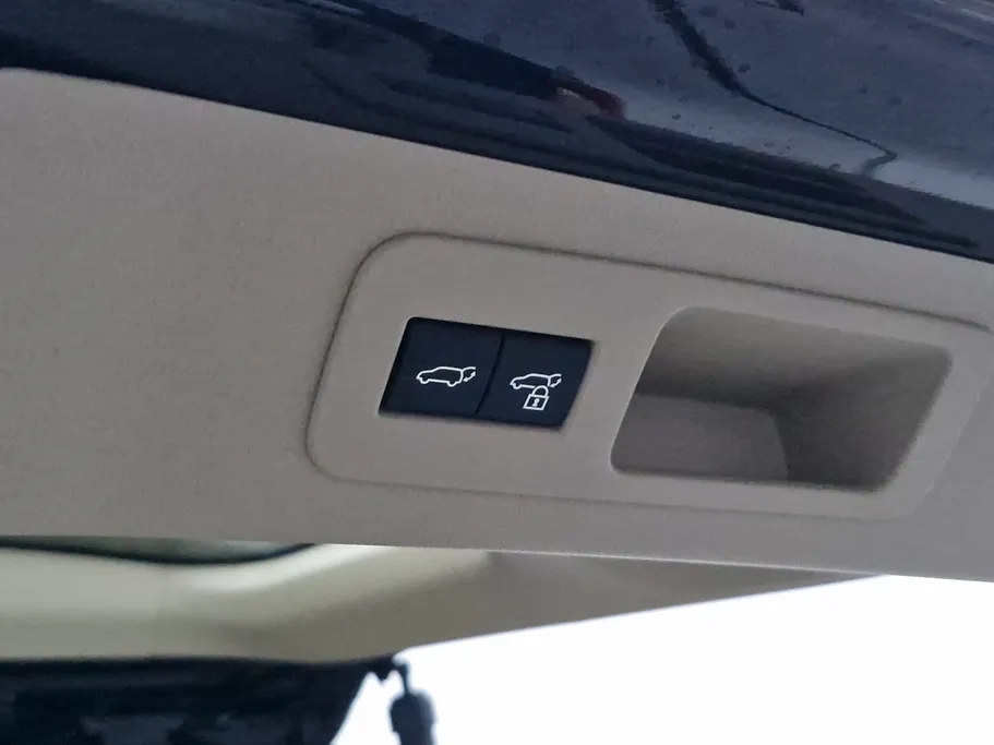 2025 Toyota Land Cruiser GXR4 