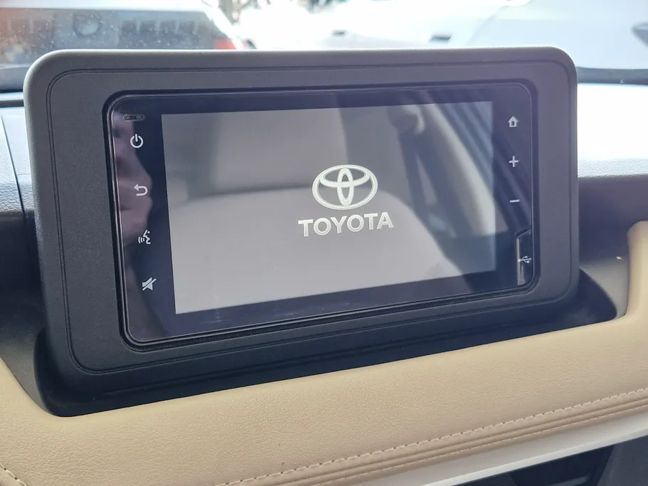 تويوتا يارس Y 2023 