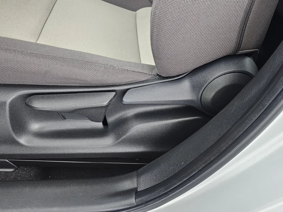 تويوتا كورولا XLI 2023 