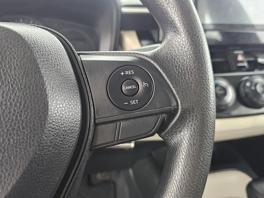 تويوتا كورولا XLI 2023 