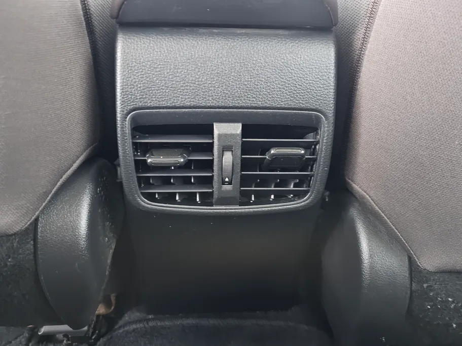 تويوتا كورولا XLI 2023 