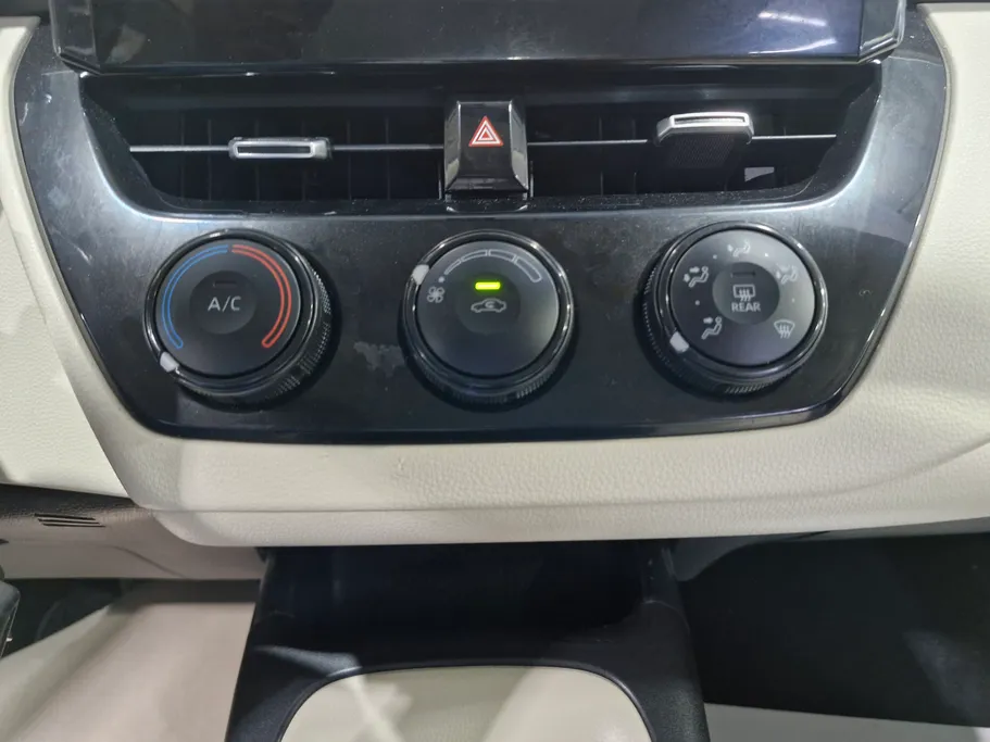 تويوتا كورولا XLI 2023 