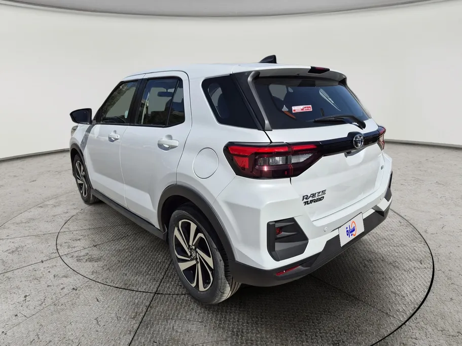 2024 Toyota Raize XLE 