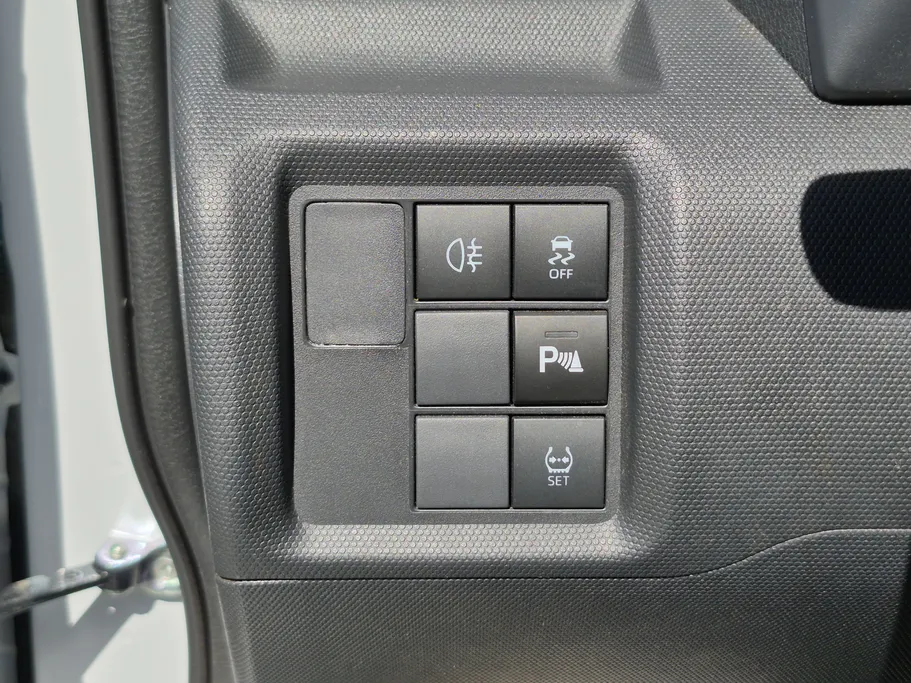 2024 Toyota Raize XLE 