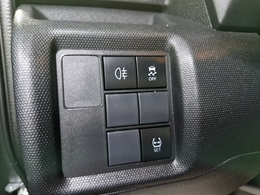 2023 Toyota Raize XLE 