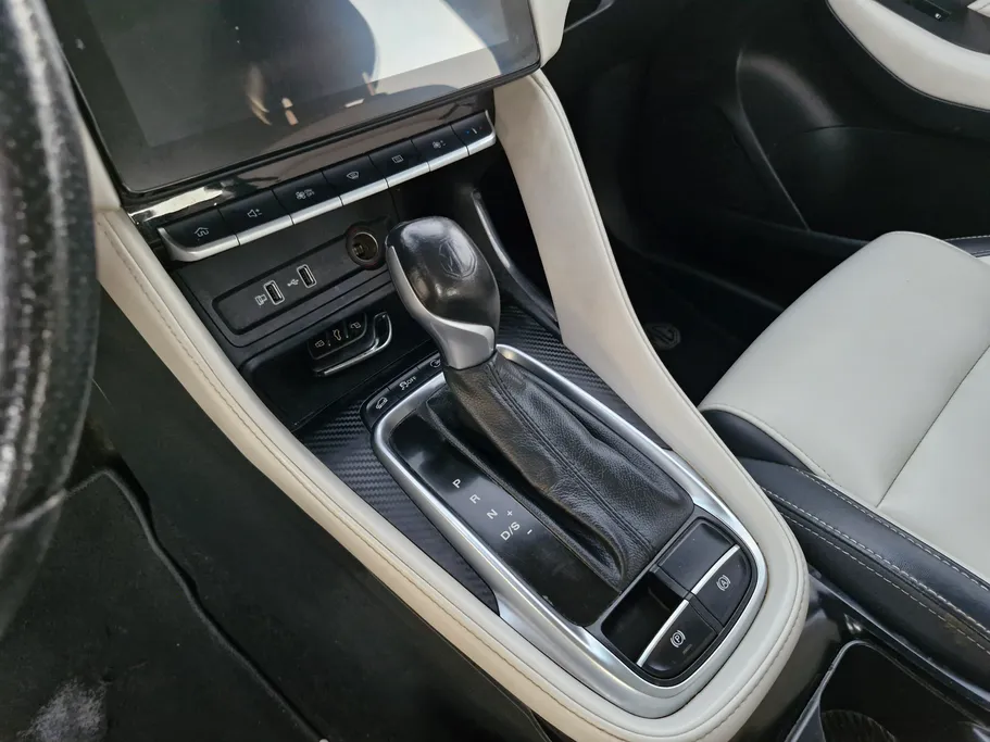 ام جي ZS LUX 2022 