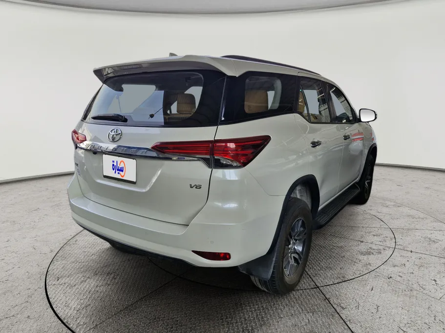 2022 Toyota Fortuner VX 