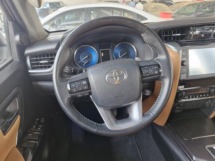 2022 Toyota Fortuner VX 