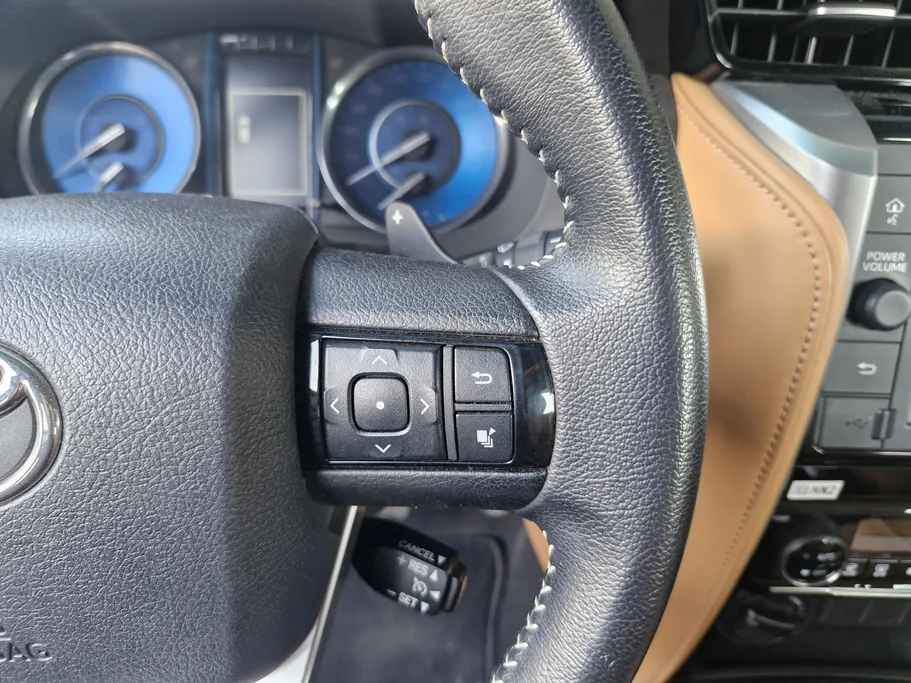 2022 Toyota Fortuner VX 