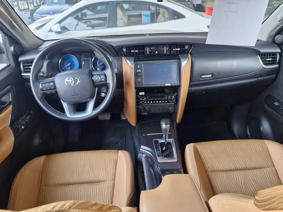 2022 Toyota Fortuner VX 