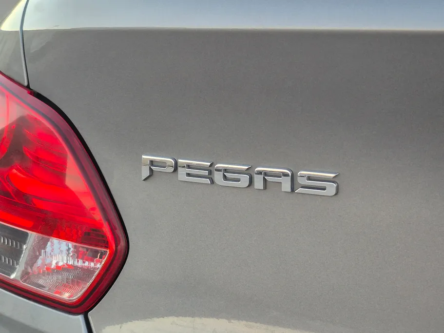 2022 Kia Pegas LX 