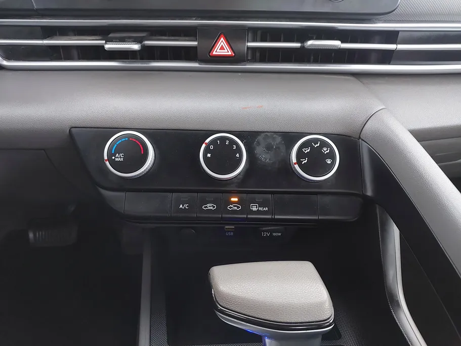 2022 Hyundai Elantra Fleet 