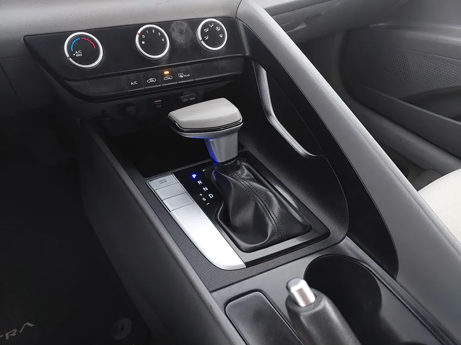 2022 Hyundai Elantra Fleet 