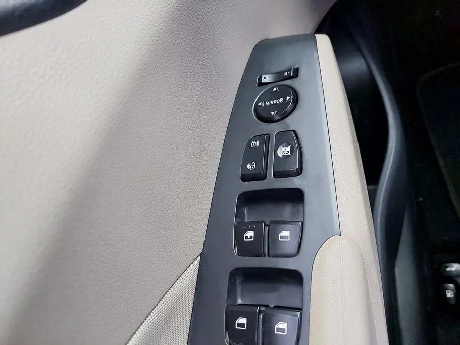 هيونداي اكسنت سمارت 2023 