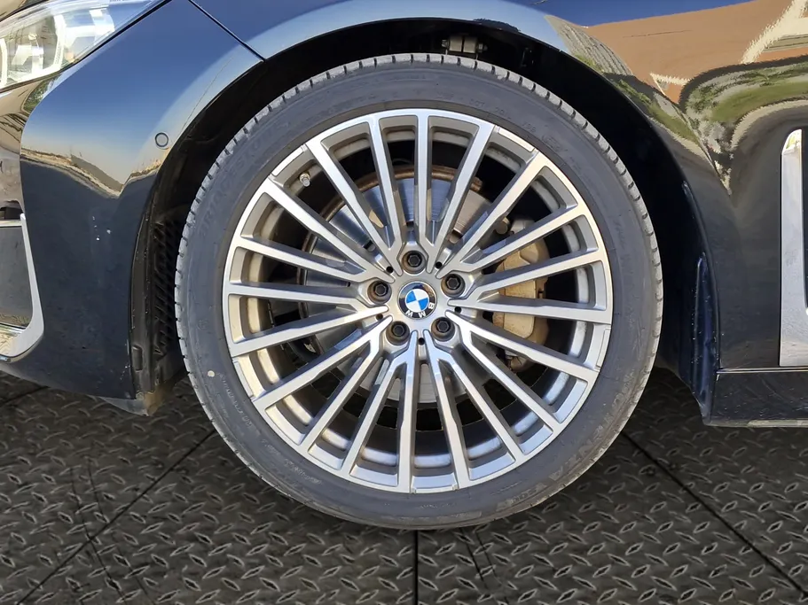 2022 BMW 7 Series 730Li 