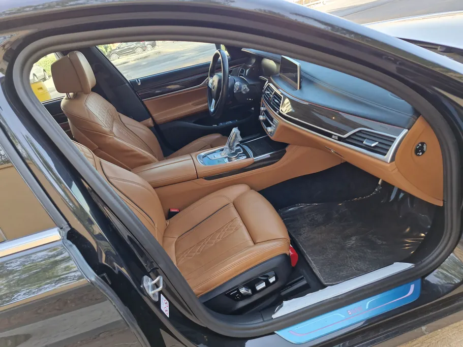 2022 BMW 7 Series 730Li 