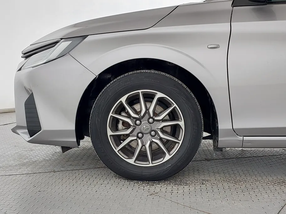 2023 Toyota Yaris  Y 