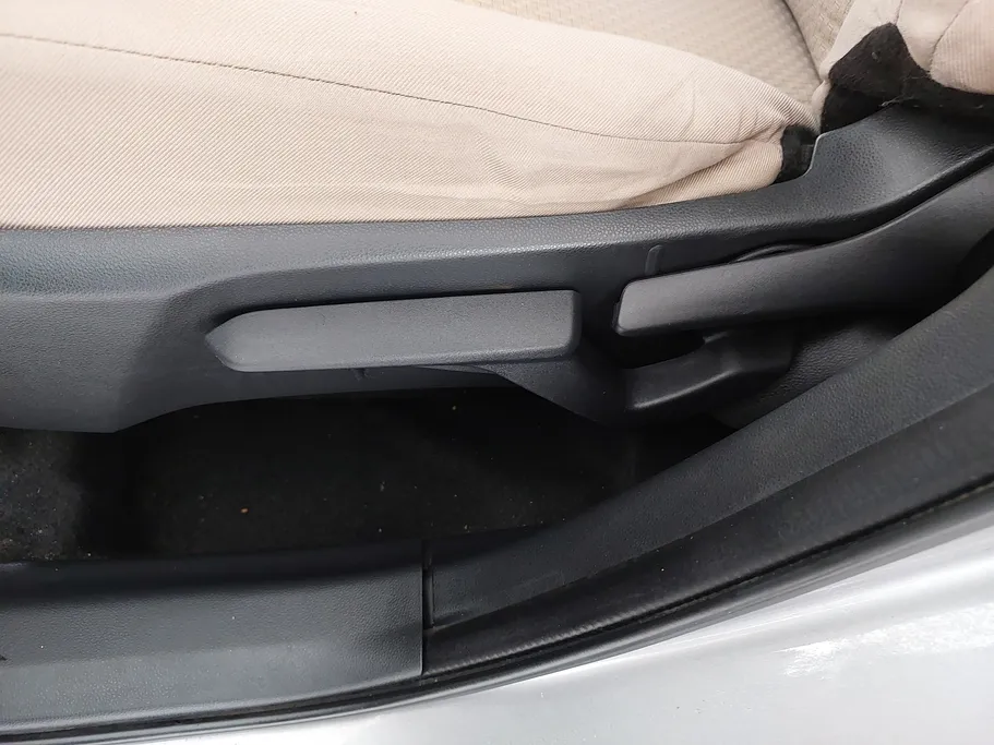 2023 Toyota Yaris  Y 