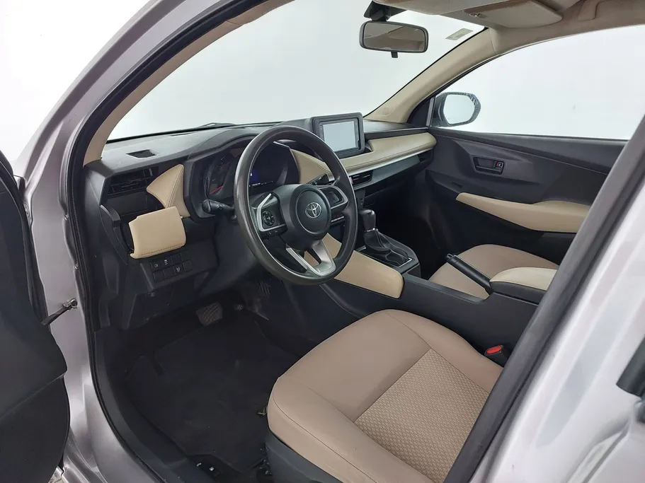 2023 Toyota Yaris  Y 