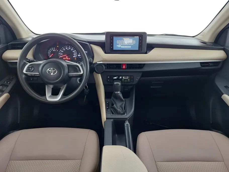 2023 Toyota Yaris  Y 