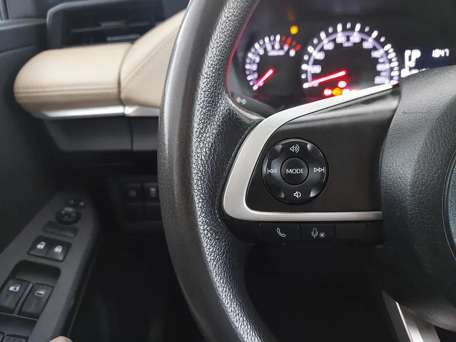 2023 Toyota Yaris  Y 