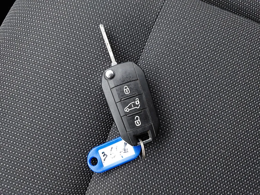 بيجو بارتنر Short van 2021 