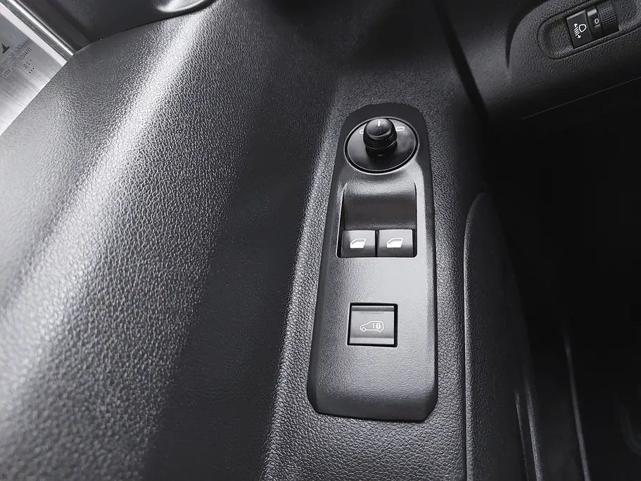 بيجو بارتنر Short van 2021 