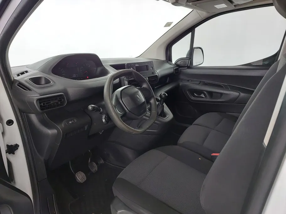 بيجو بارتنر Short van 2021 