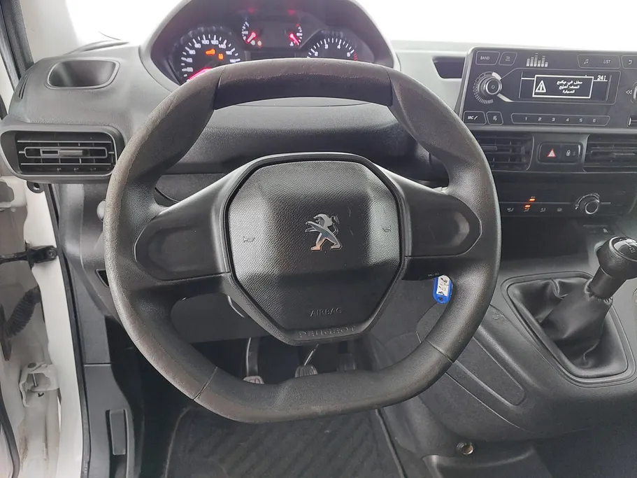 بيجو بارتنر Short van 2021 