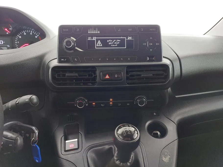 بيجو بارتنر Short van 2021 